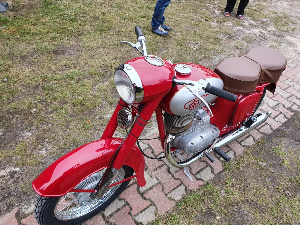 Jawa-ČZ 175 typ 450 – historia i renowacja motocykla PRL